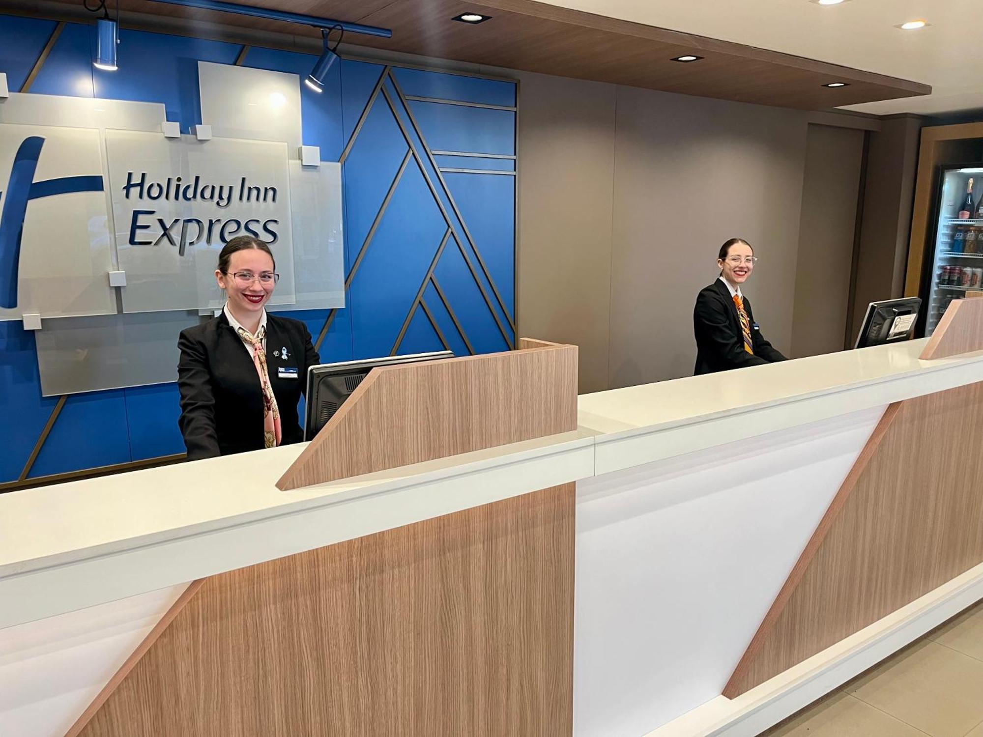 Holiday Inn Express Rosario By Ihg Eksteriør bilde