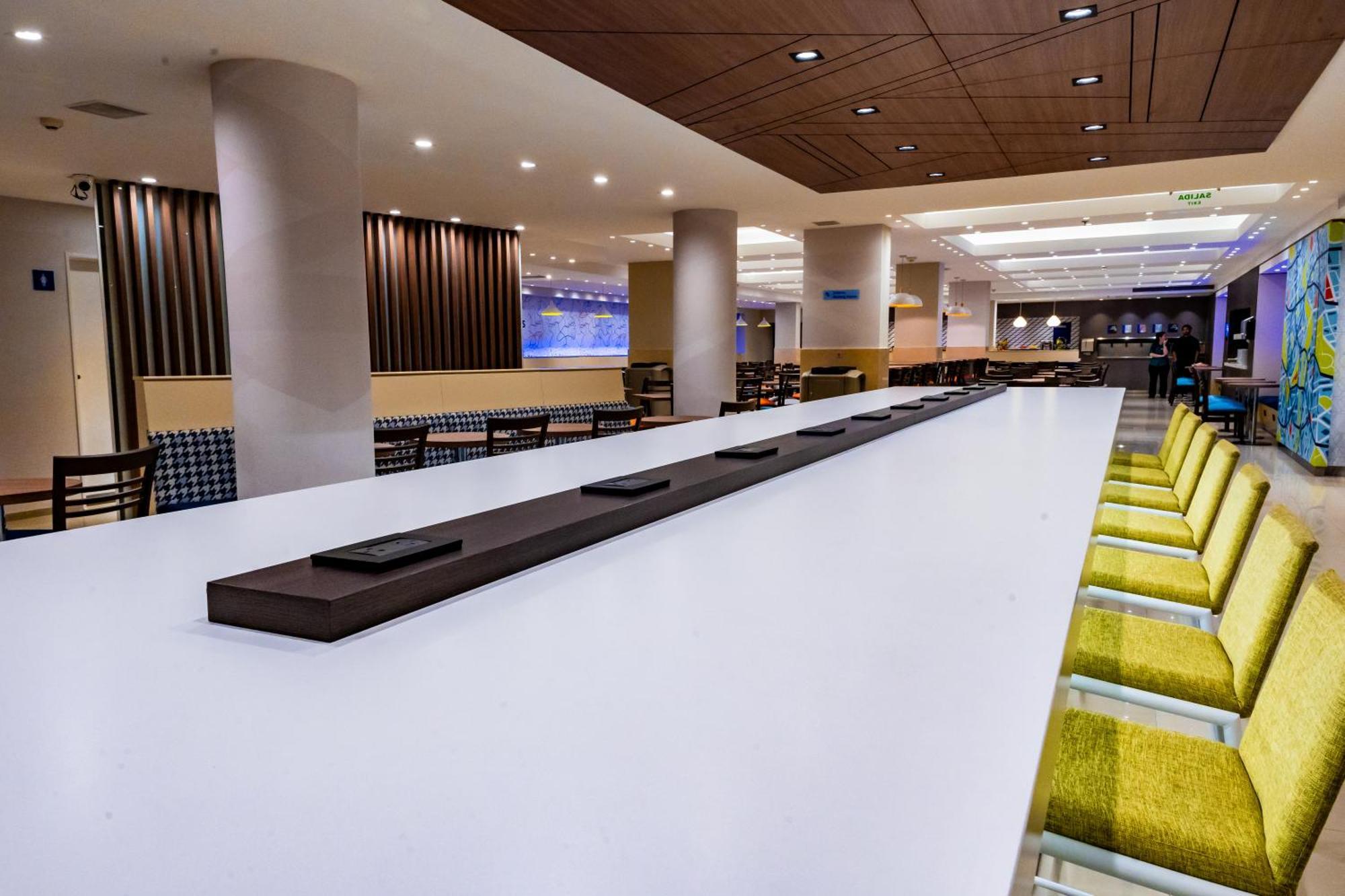 Holiday Inn Express Rosario By Ihg Eksteriør bilde
