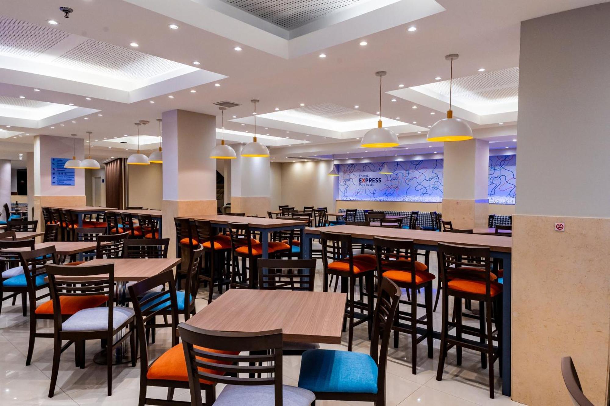 Holiday Inn Express Rosario By Ihg Eksteriør bilde